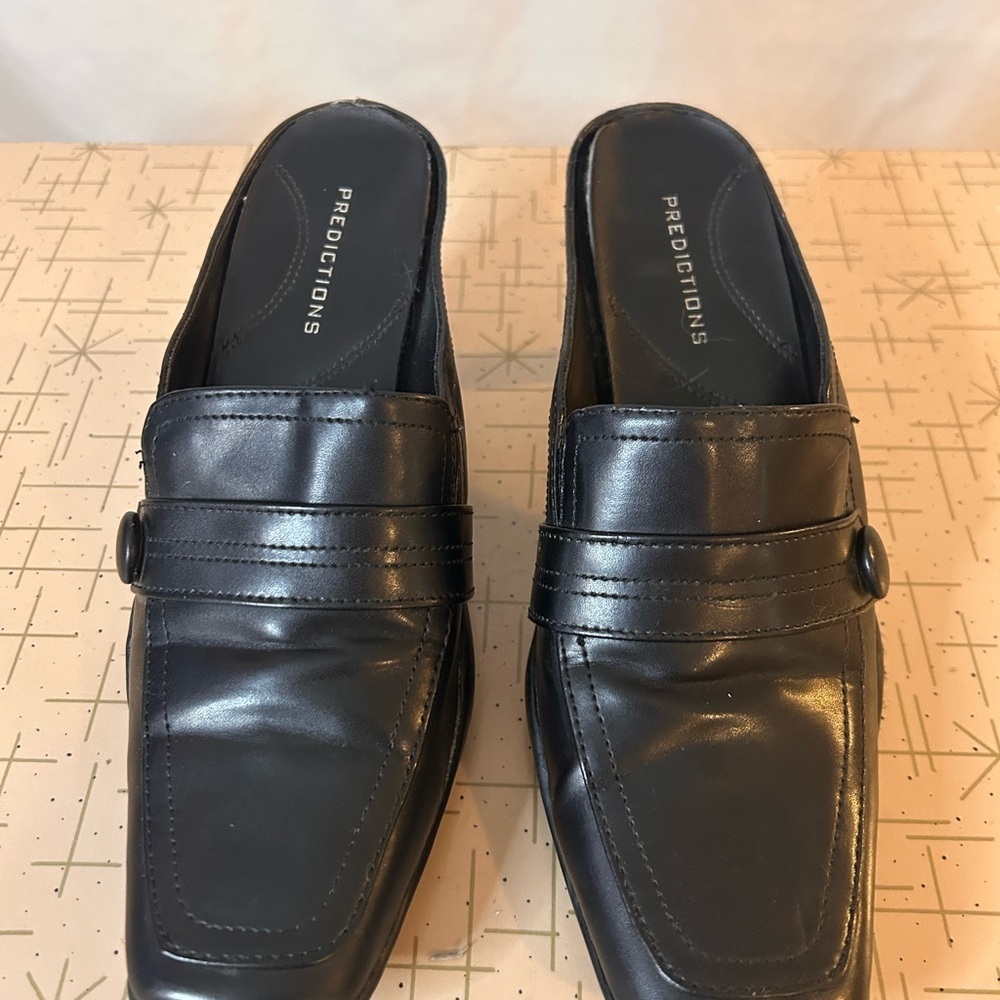 Predictions Black womens Shoes 6.5